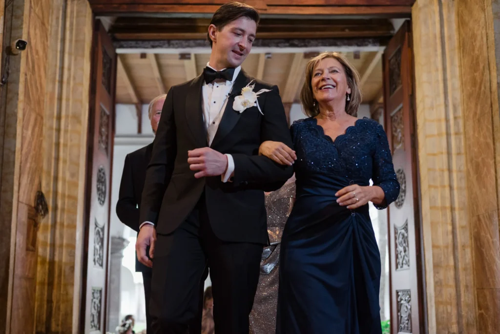 Novio antes del ingreso a Boda en la Capilla del Rosario