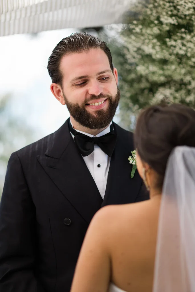 Novios en su ceremonia en La Palma Polo Club Puembo