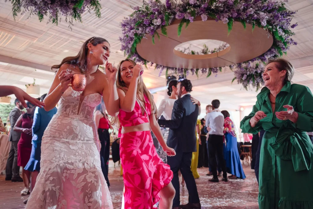 Baile y fiesta de los novios en su Boda en Quito