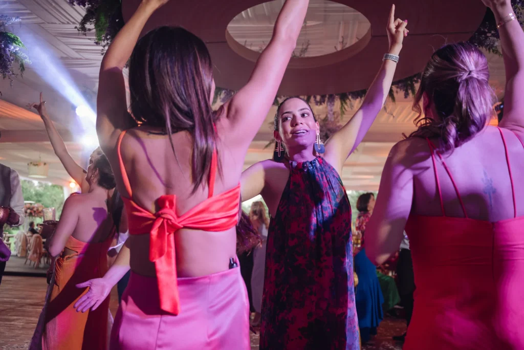 Baile y fiesta de los novios en su Boda en Quito