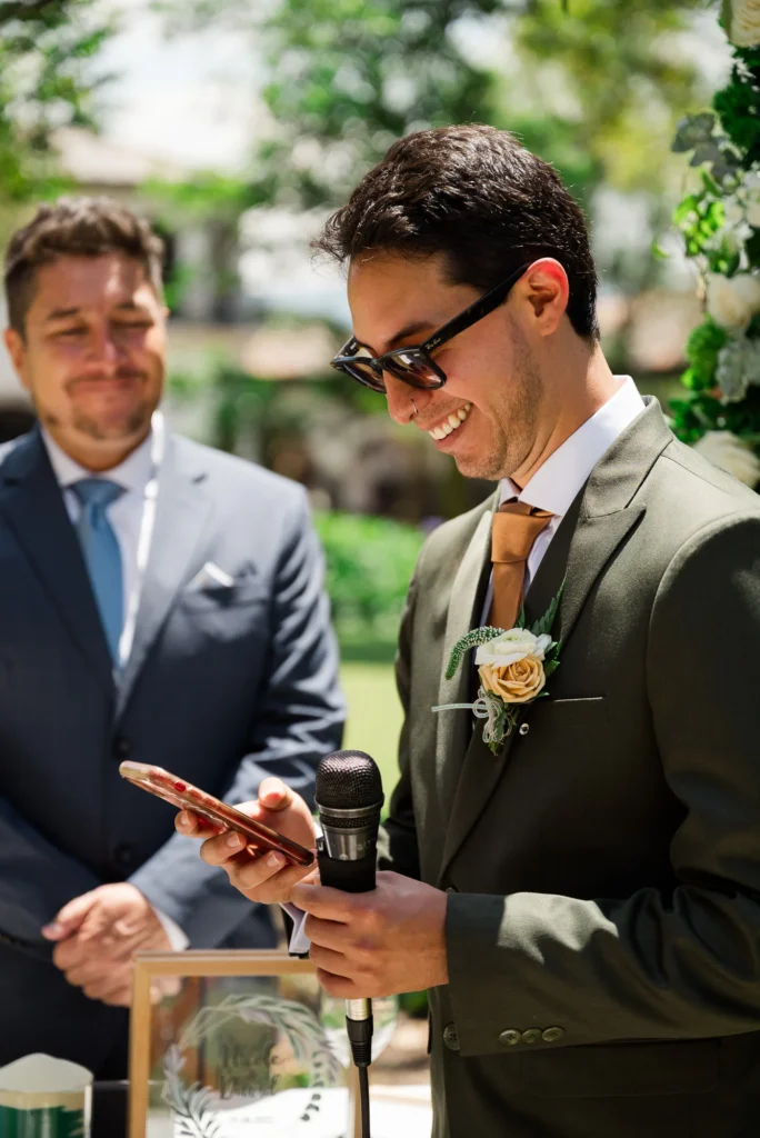 Novios en su ceremonia en Boda en Quito