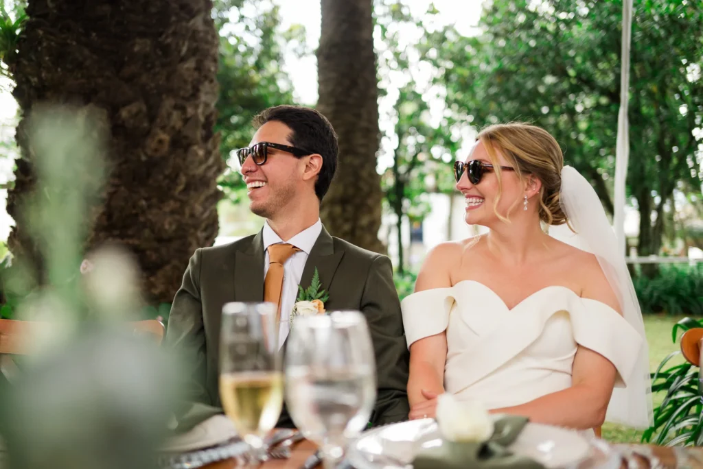 Novios en su recepción en Boda en Quito