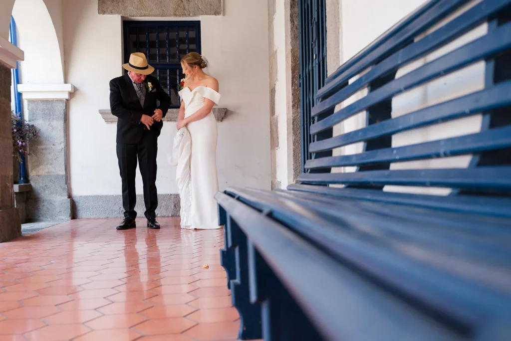 Novia antes del ingreso a la ceremonia